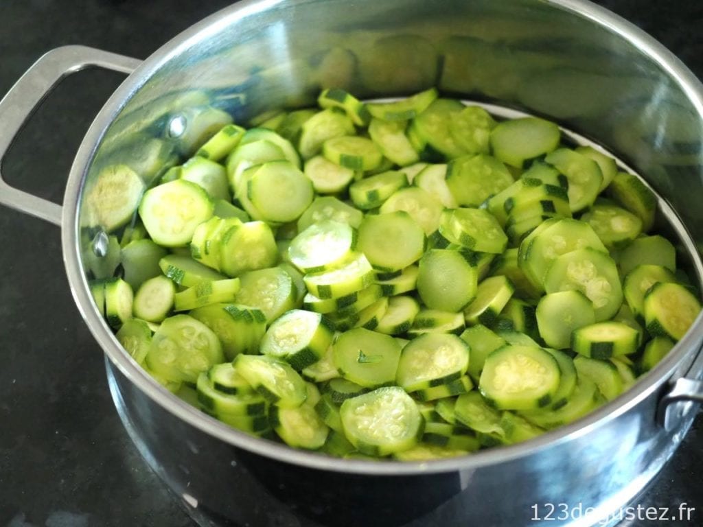 cake aux courgettes à la menthe