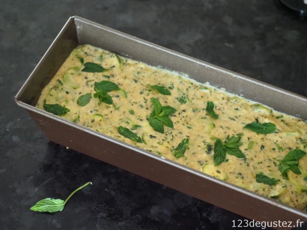cake aux courgettes à la menthe
