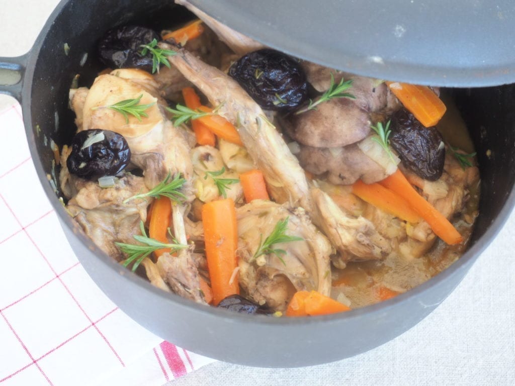 lapin aux pruneaux et gingembre