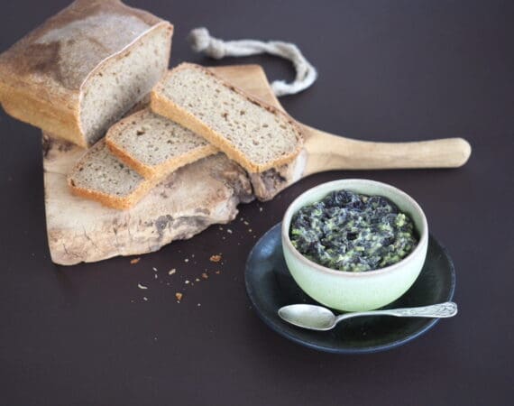 tartare d'algues et avocat
