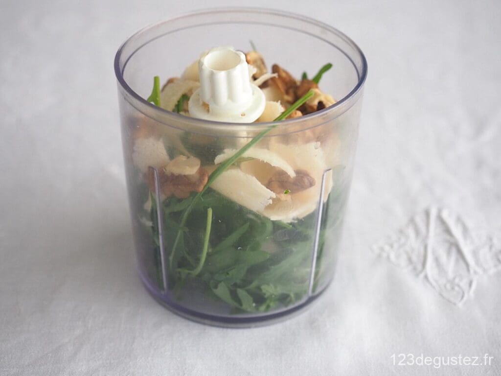 asperges sauce roquette