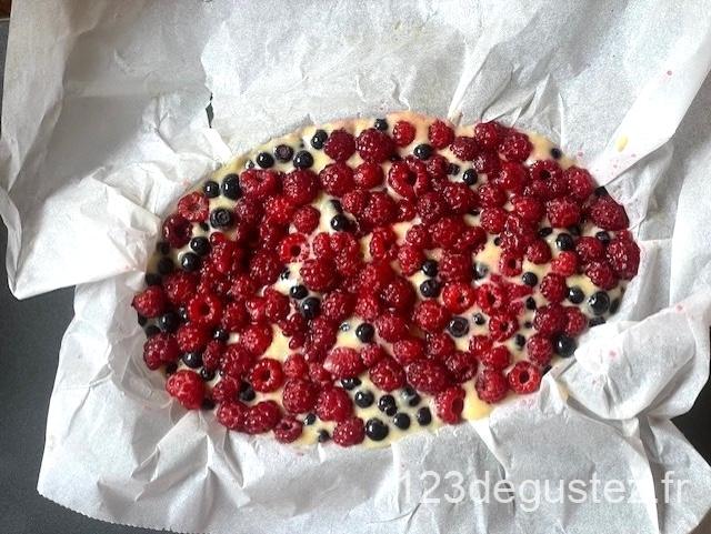 gateau au yaourt et fruits des bois